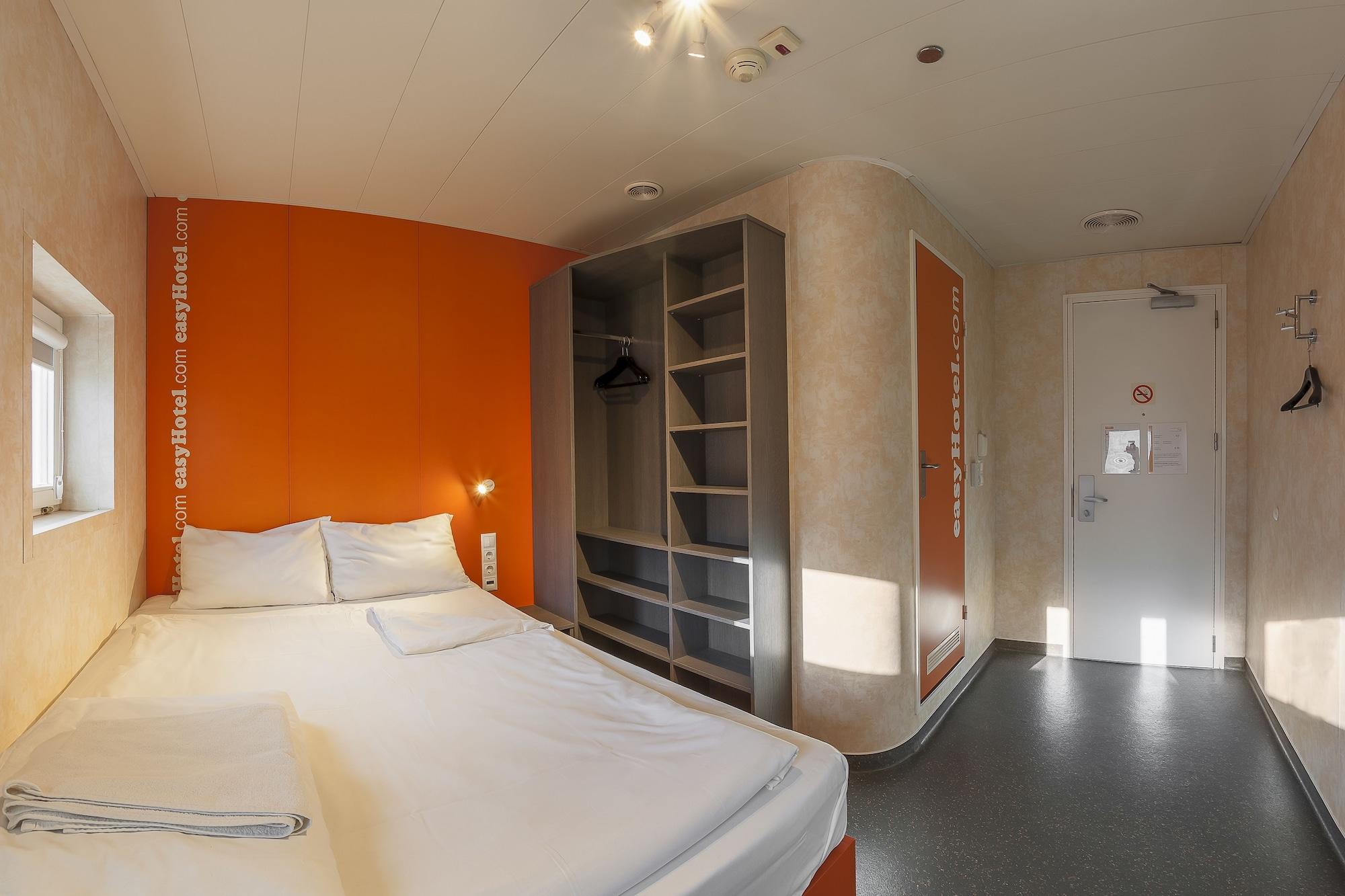 Easyhotel Budapest Oktogon Exterior photo
