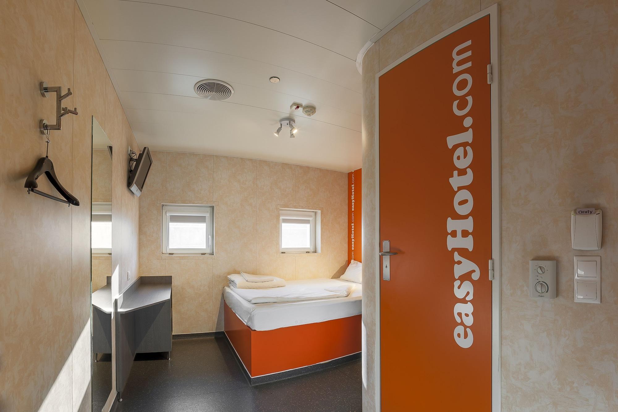 Easyhotel Budapest Oktogon Exterior photo