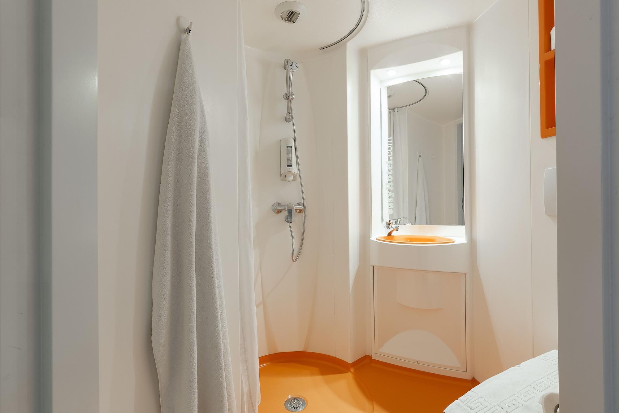 Easyhotel Budapest Oktogon Exterior photo
