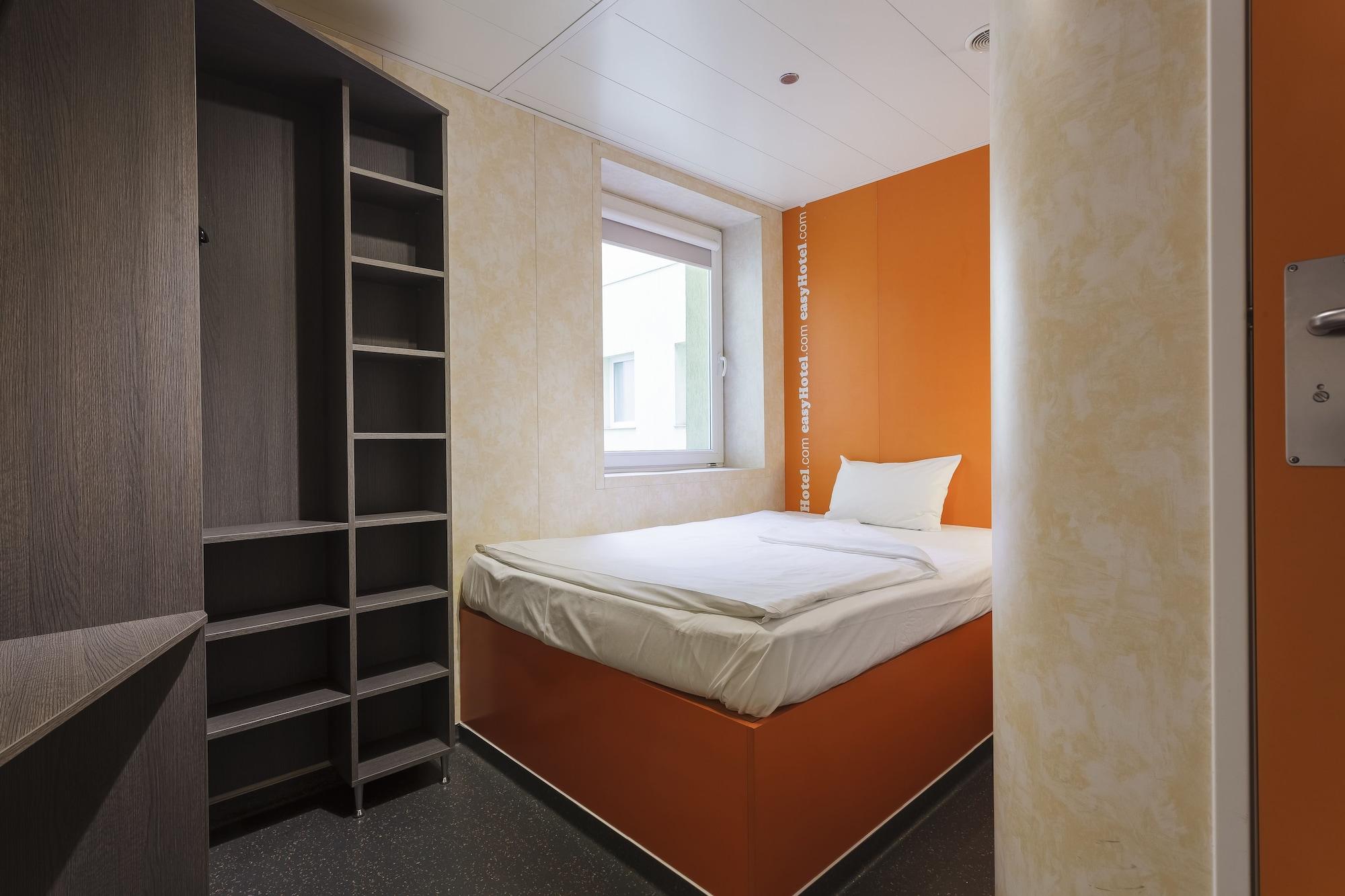 Easyhotel Budapest Oktogon Exterior photo