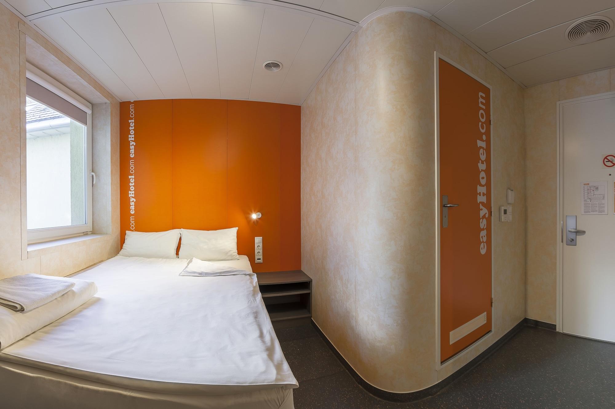 Easyhotel Budapest Oktogon Exterior photo