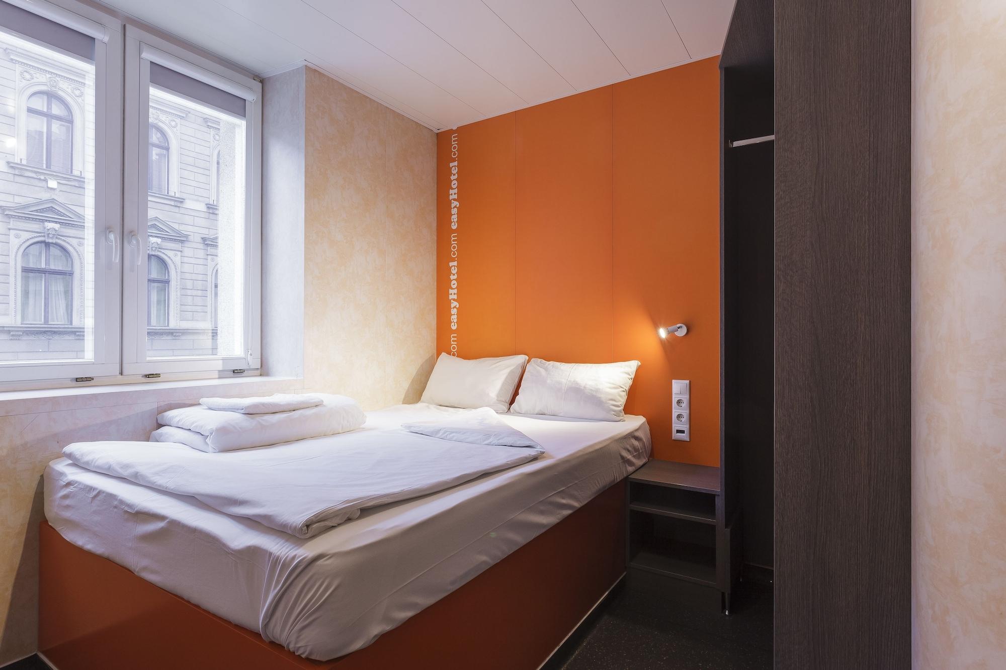 Easyhotel Budapest Oktogon Exterior photo