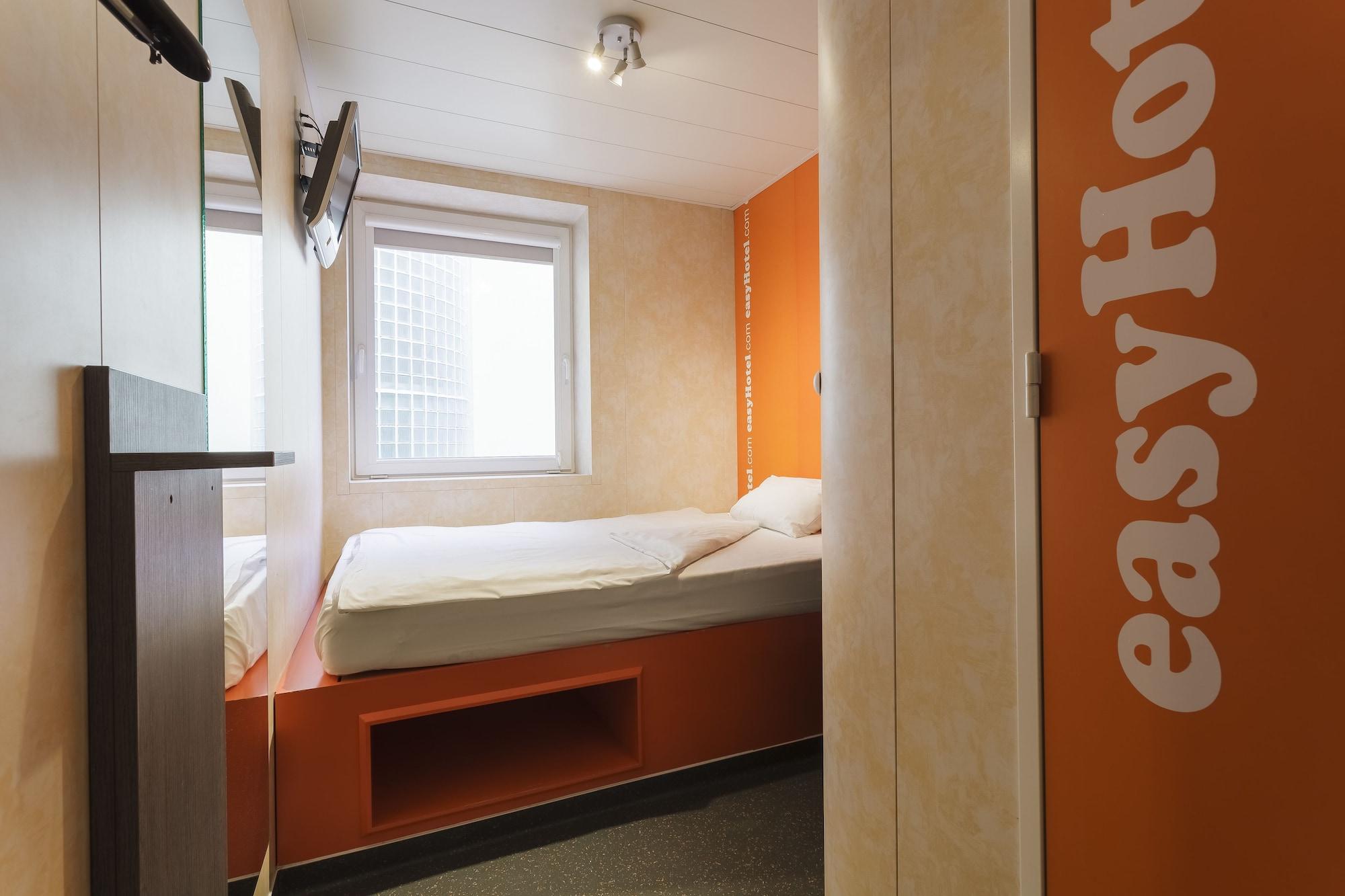 Easyhotel Budapest Oktogon Exterior photo