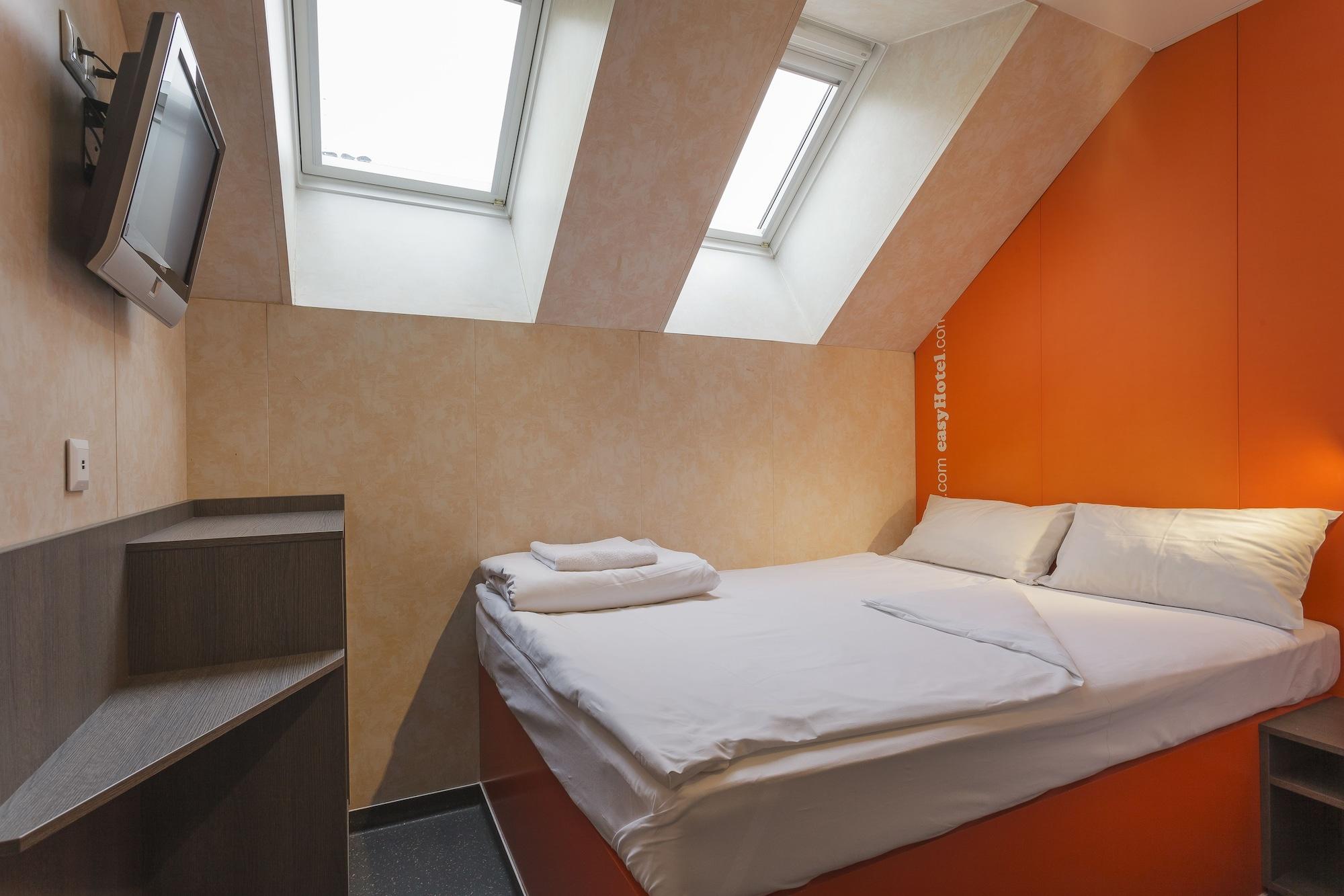 Easyhotel Budapest Oktogon Exterior photo