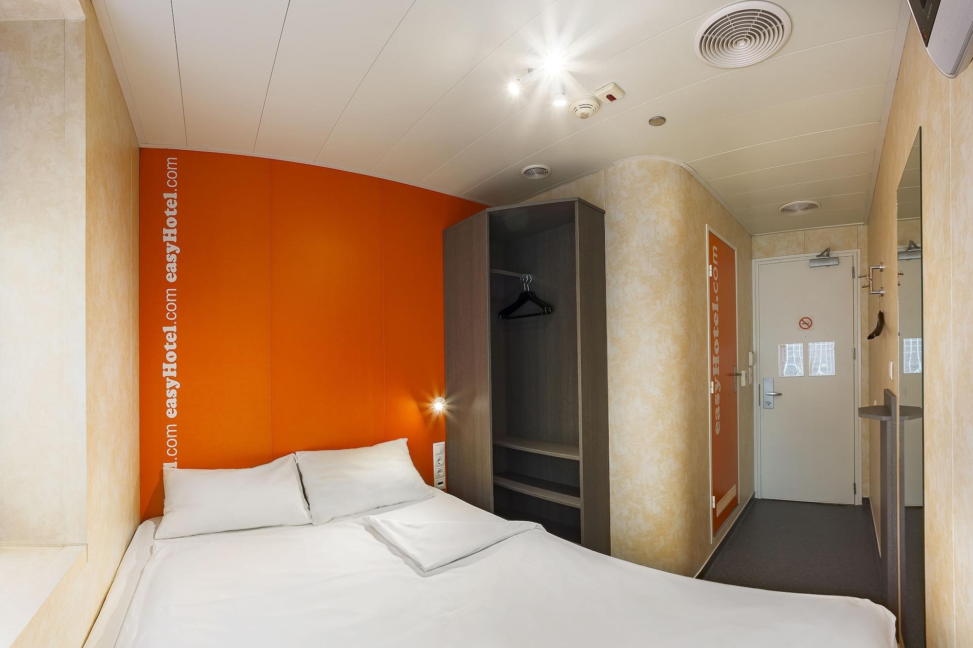 Easyhotel Budapest Oktogon Exterior photo