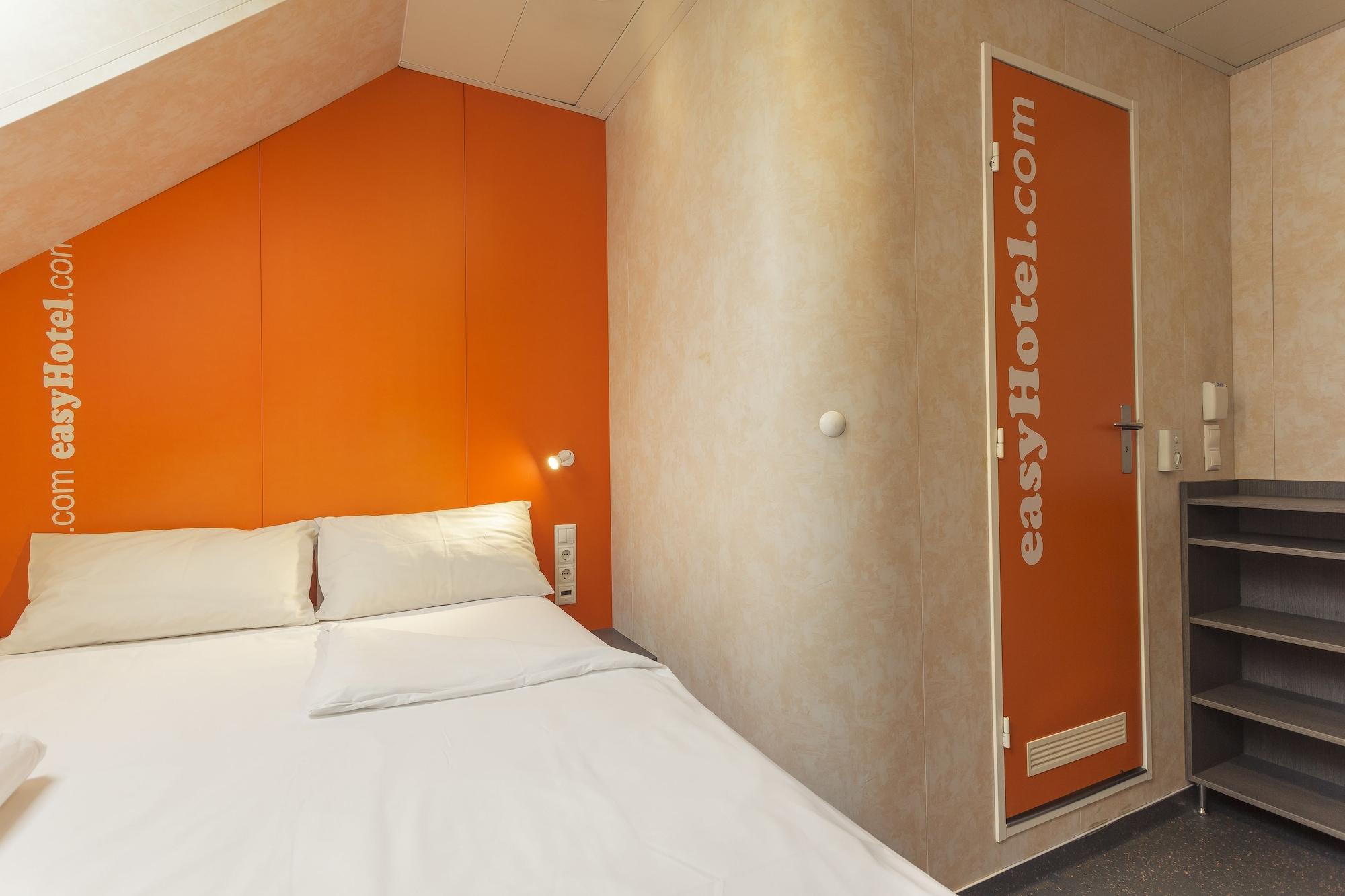 Easyhotel Budapest Oktogon Exterior photo