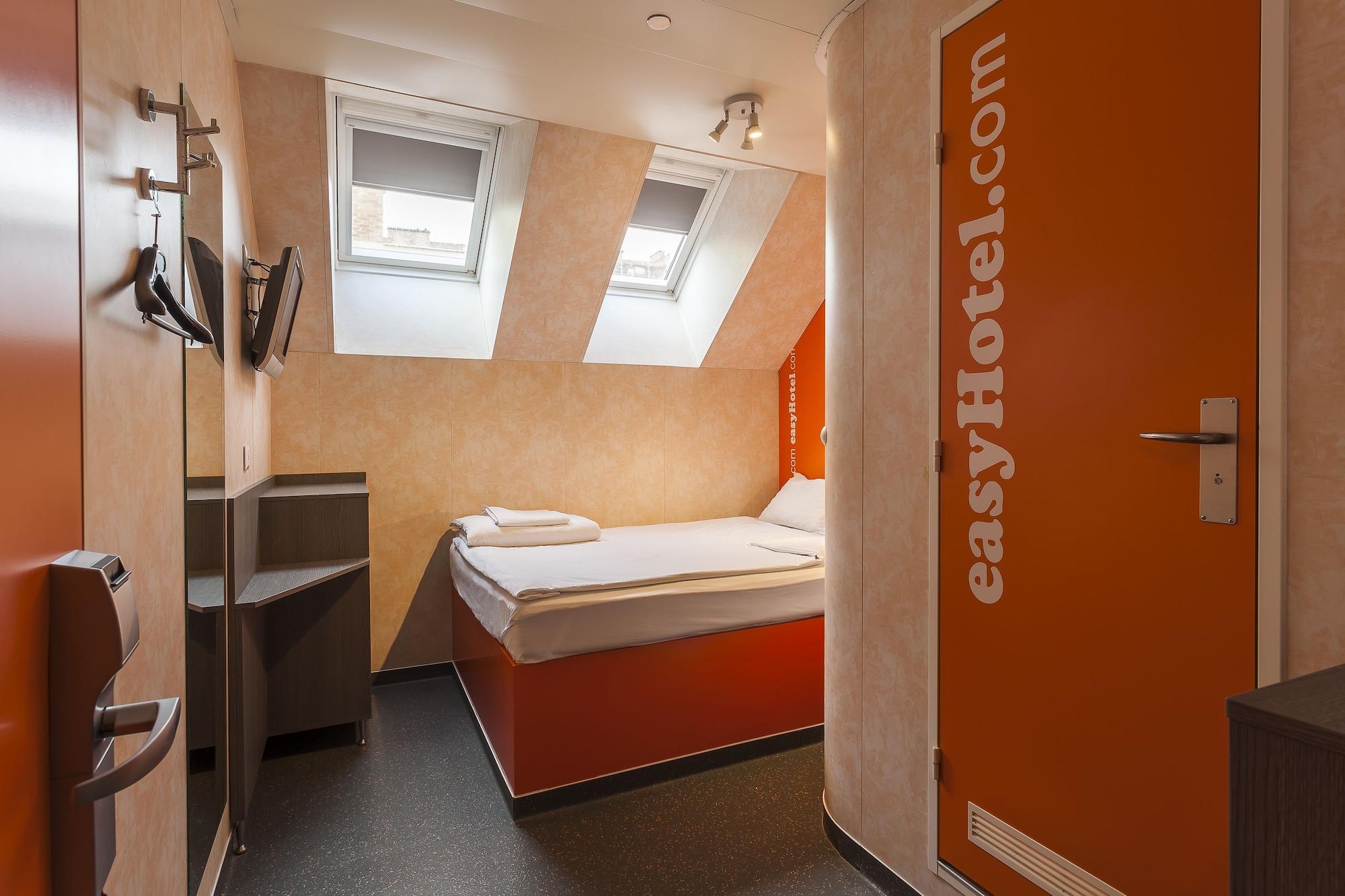 Easyhotel Budapest Oktogon Exterior photo