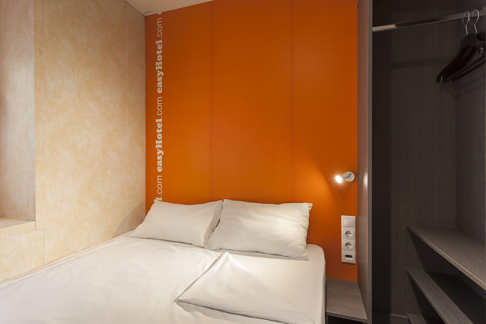 Easyhotel Budapest Oktogon Exterior photo