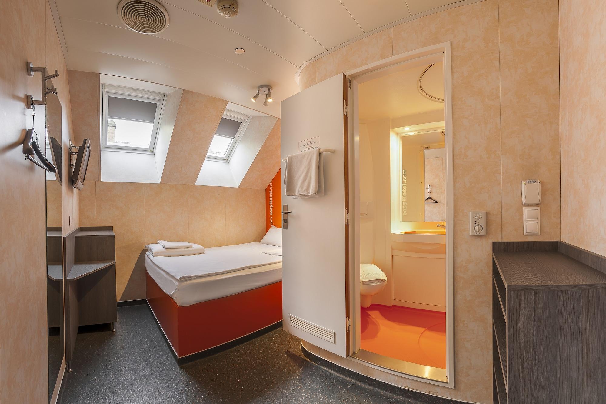 Easyhotel Budapest Oktogon Exterior photo