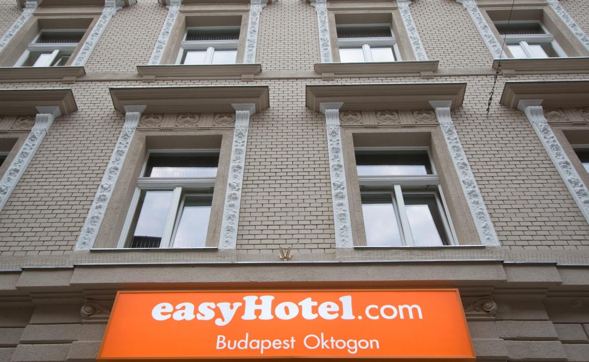 Easyhotel Budapest Oktogon Exterior photo