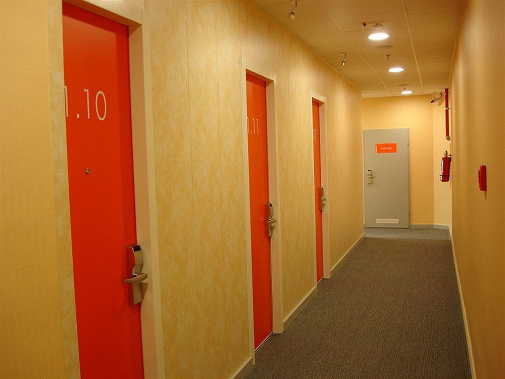 Easyhotel Budapest Oktogon Exterior photo