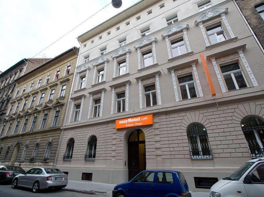 Easyhotel Budapest Oktogon Exterior photo